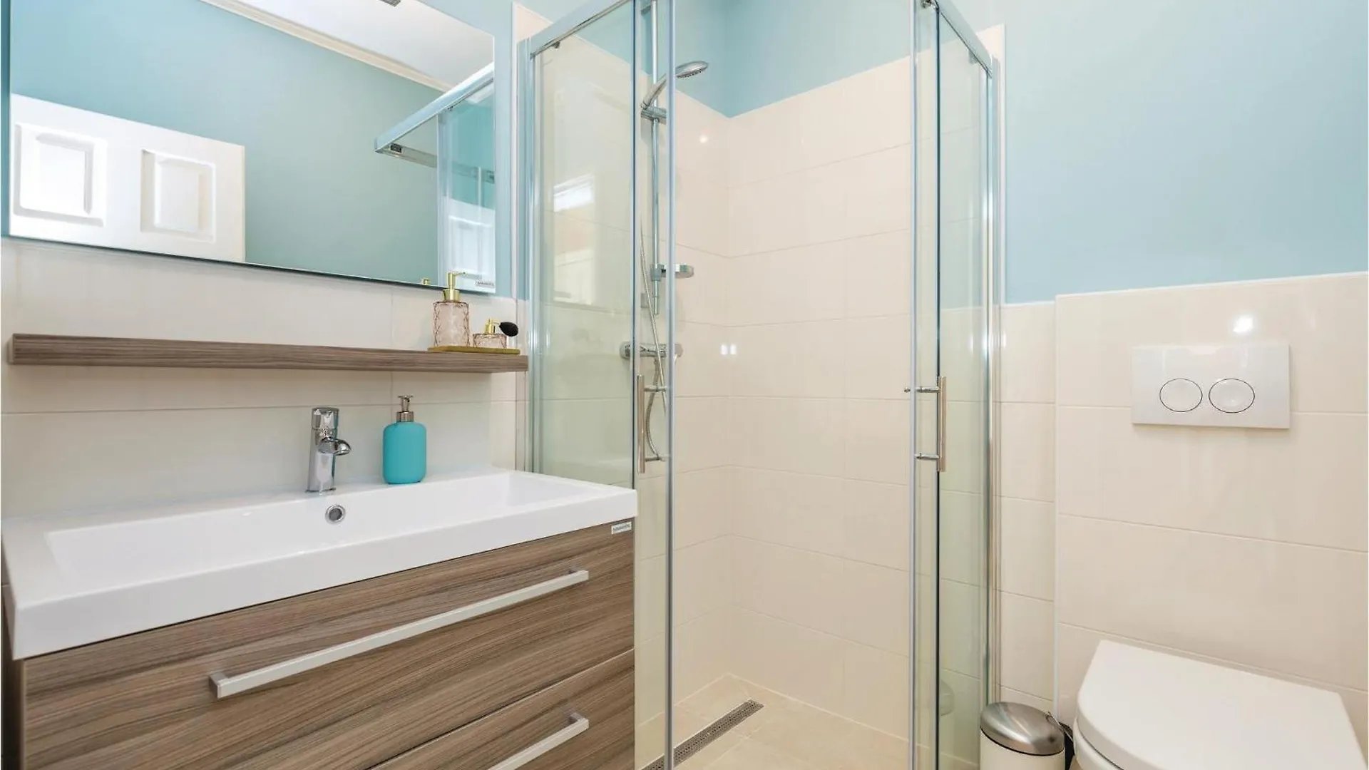 펜션 6 Bedroom Cozy Home In 로브란 크로아티아