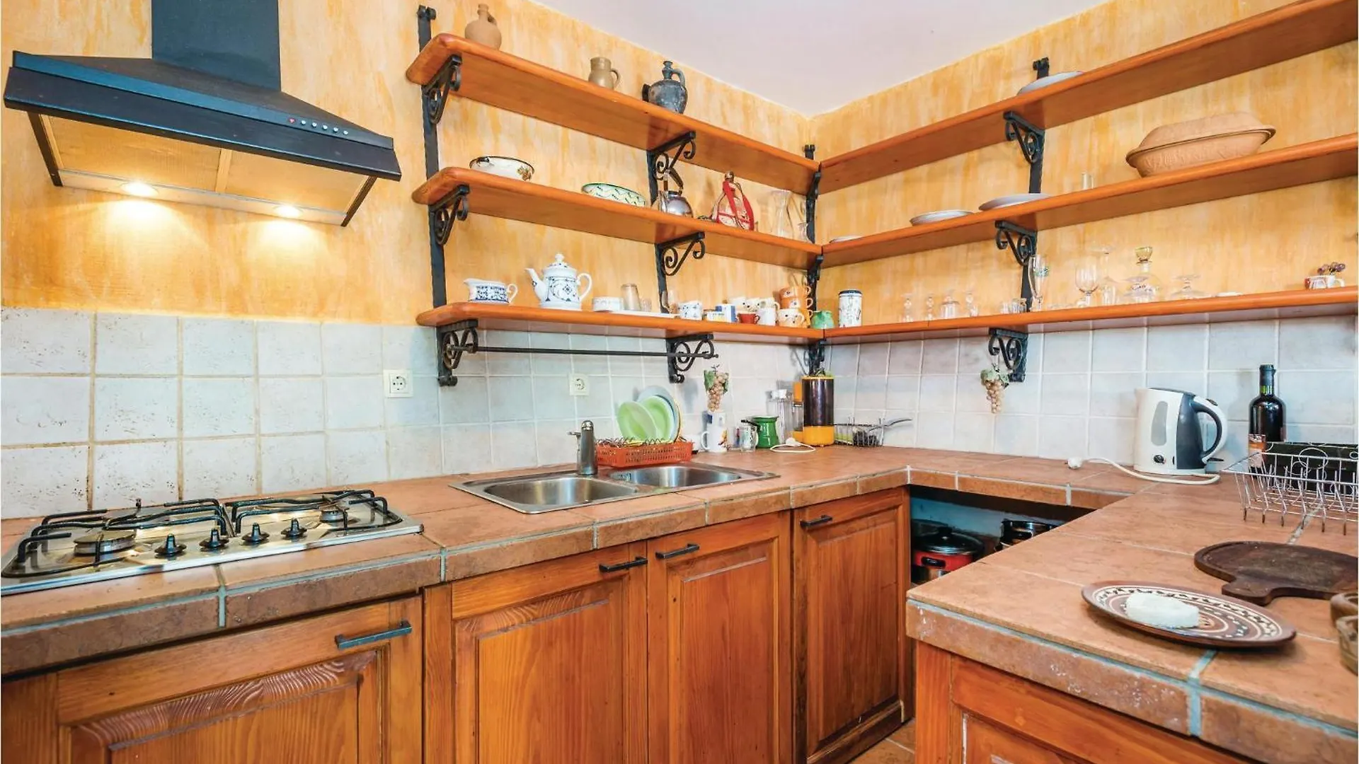 6 Bedroom Cozy Home In Lovran